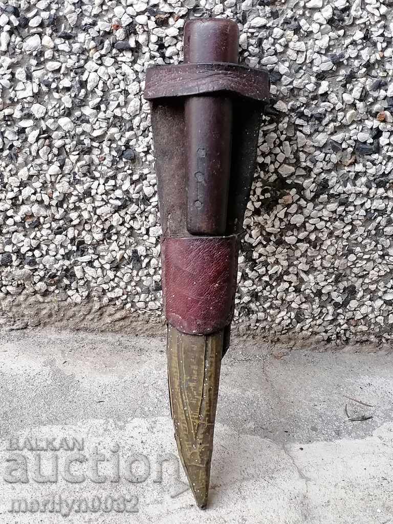 Παλιό μαχαίρι με σφραγίδα θήκης στη λεπίδα με τιμή 87.00 BGN | € 44.48