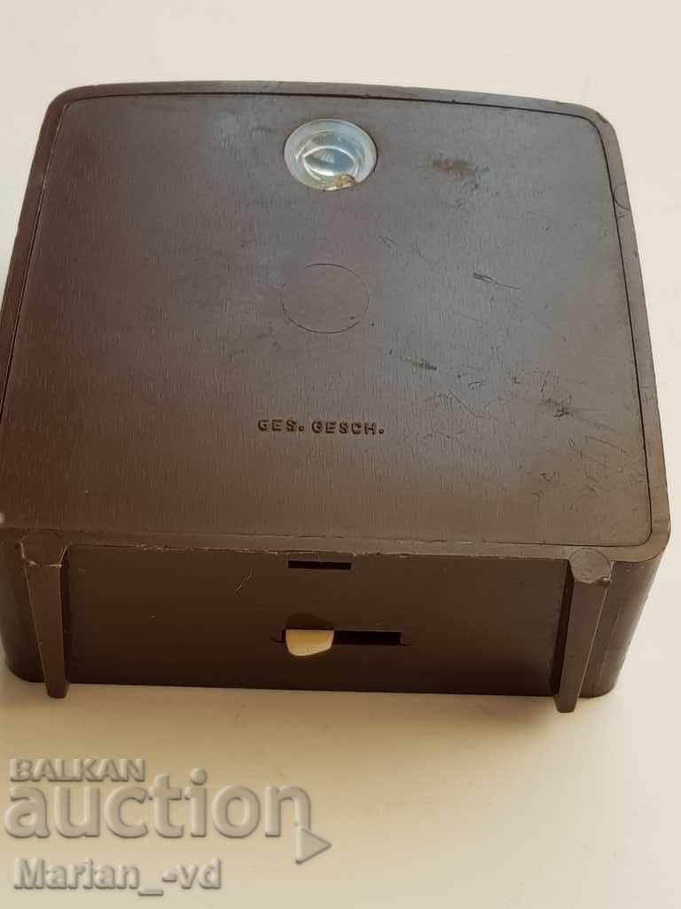 Old plasticoscope with herbarium edelweiss on the screen with price 25.00 BGN | € 12.78 Old plasticoscope with herbarium edelweiss on the screen with price 25.00 BGN | € 12.78