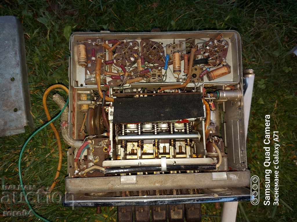 LAMP RADIO FROM A RETRO CAR - 6