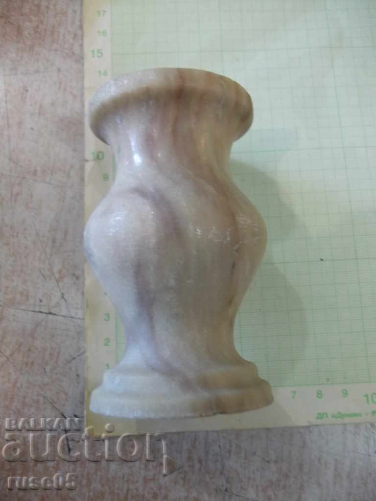 Παράδοση Μαρμάρινο κηροπήγιο από τη σάλτσα για κερί Παράδοση Μαρμάρινο κηροπήγιο από τη σάλτσα για κερί