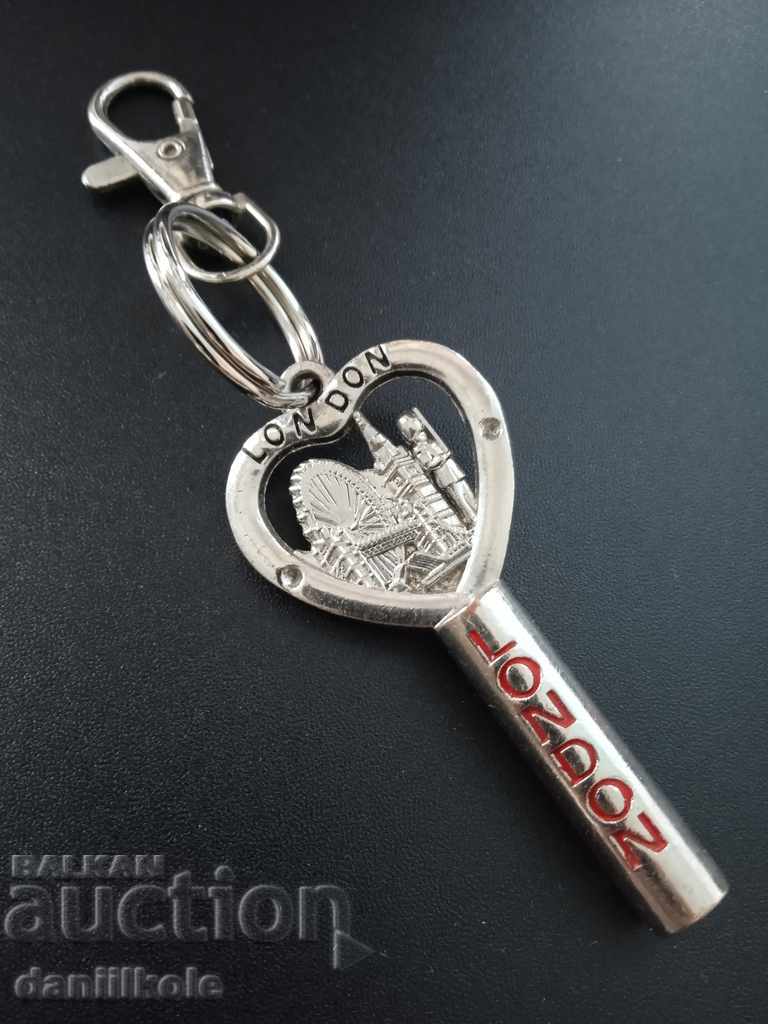 * $ * Y * $ * KEY HOLDER - LONDON - KEY KEY * $ * Y * $ * - 6 * $ * Y * $ * KEY HOLDER - LONDON - KEY KEY * $ * Y * $ * - 6