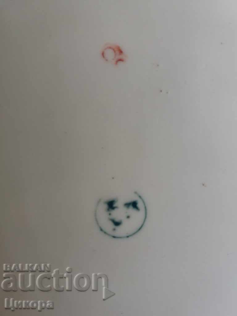 Auction  LARGE PORCELAIN SOUP