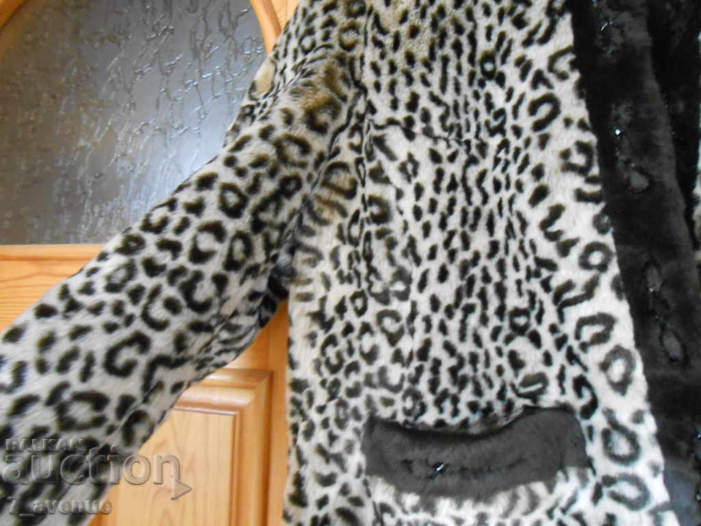 Livrarea Palton elegant de designer, lux si calitate, nou, N 42 Livrarea Palton elegant de designer, lux si calitate, nou, N 42