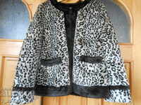 Designer elegant coat, luxury and quality, new, N 42