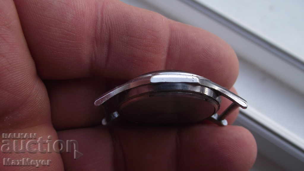 CLOCK - "EAST" / 17 cam. 2605 mech. - - 6 CLOCK - "EAST" / 17 cam. 2605 mech. - - 6