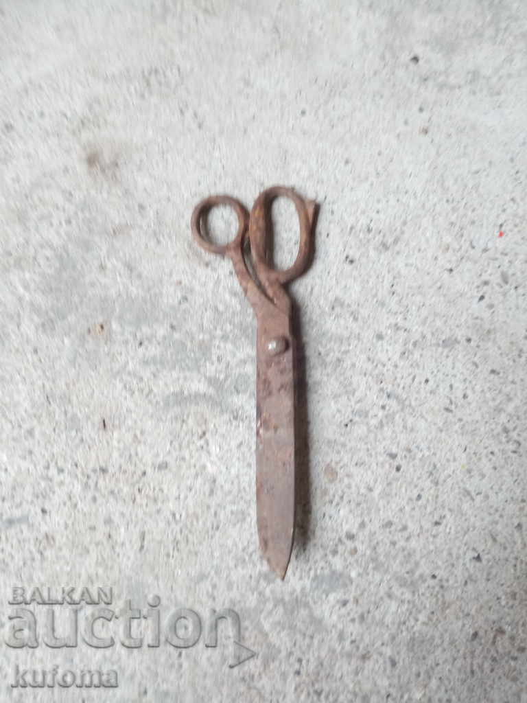 Auction Old scissors Auction Old scissors