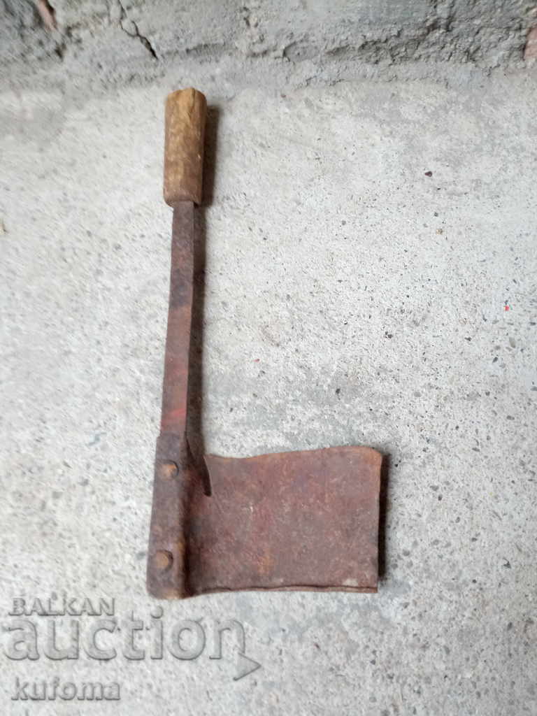 Old hoof cutter with price 24.99 BGN | € 12.78 Old hoof cutter with price 24.99 BGN | € 12.78