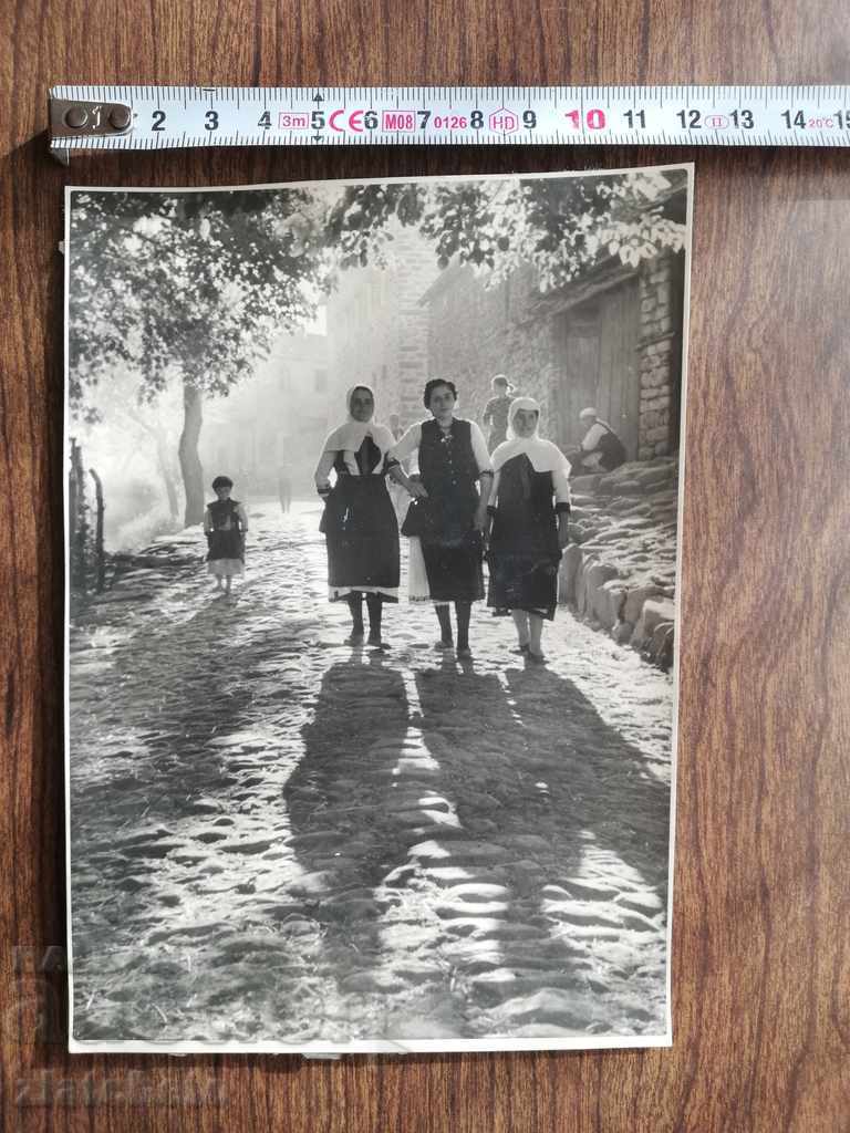 Old photo. Author's photo RR with price 30.00 BGN | € 15.34