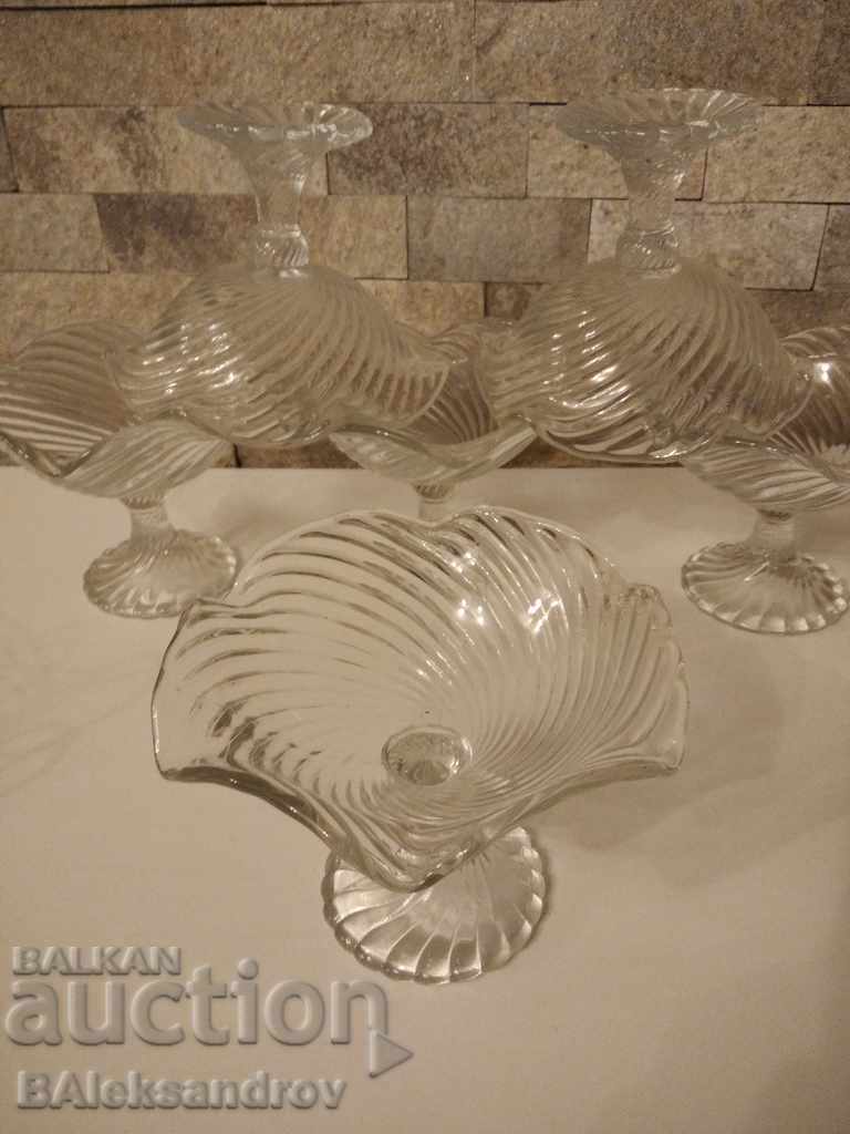 Licitație Boluri, cești frumoase din sticlă Licitație Boluri, cești frumoase din sticlă