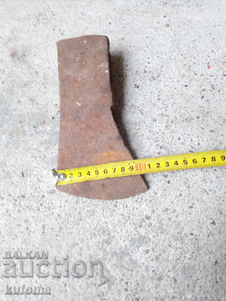 Old ax ax with price 24.99 BGN | € 12.78
