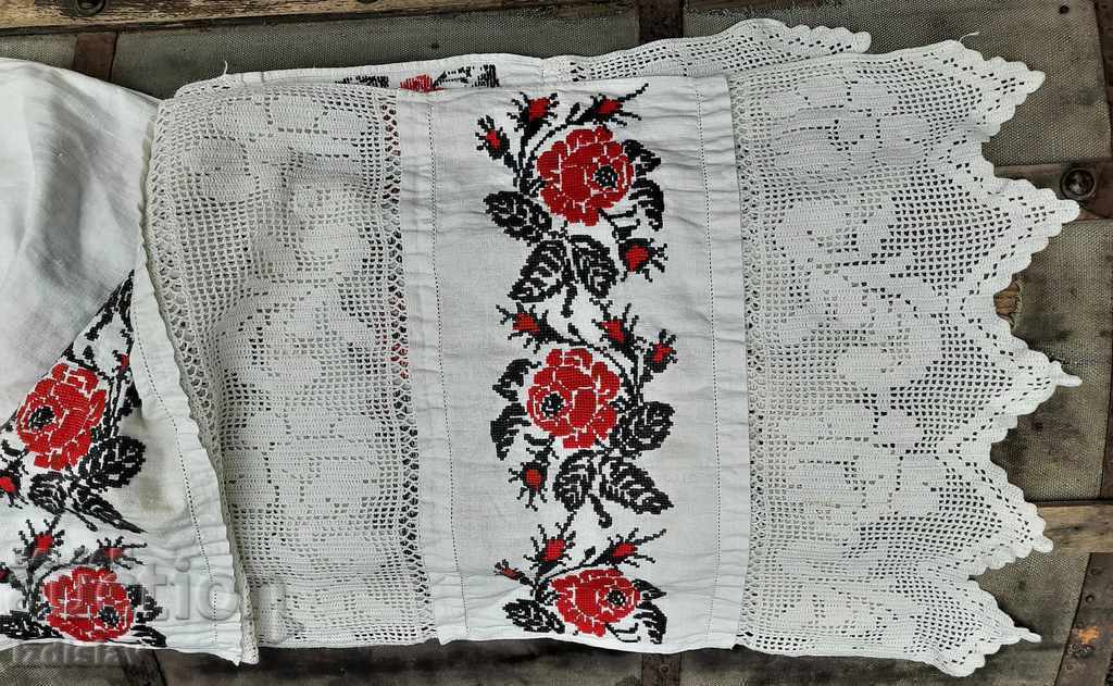 Auction Old embroidered missal Auction Old embroidered missal