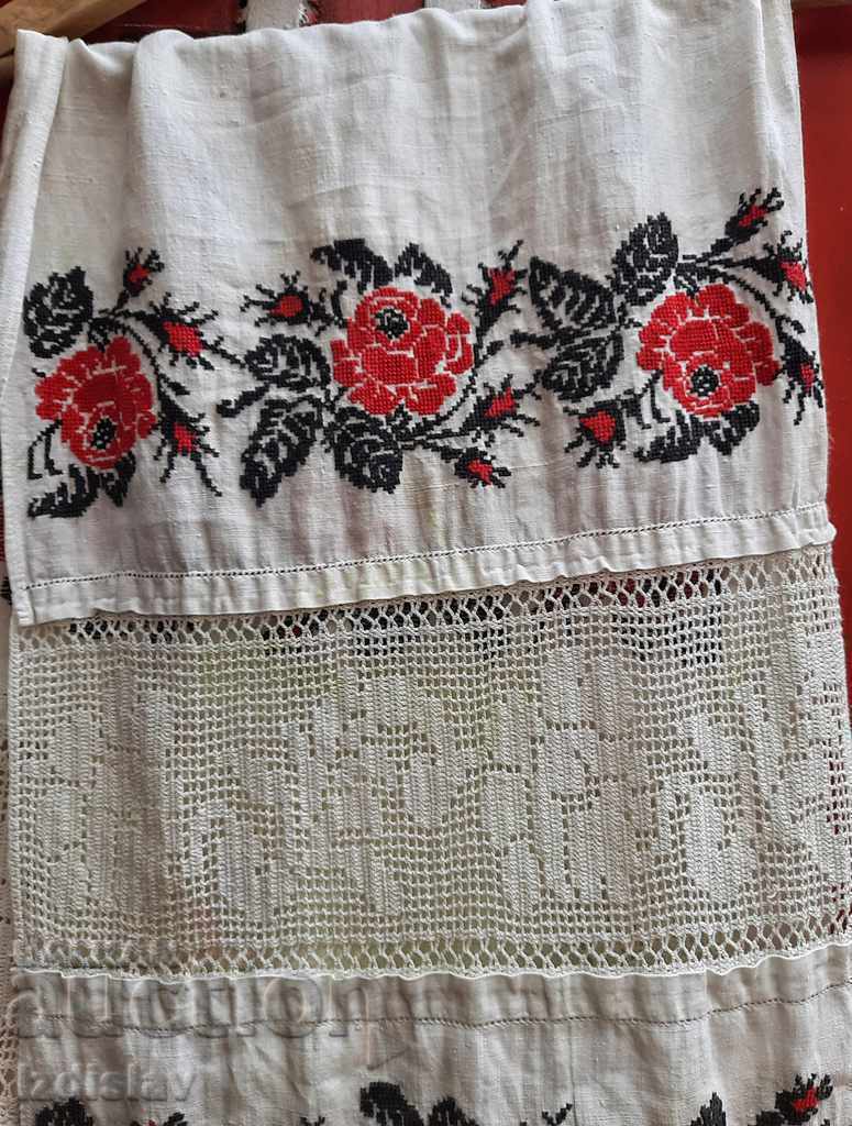 Old embroidered missal - 7
