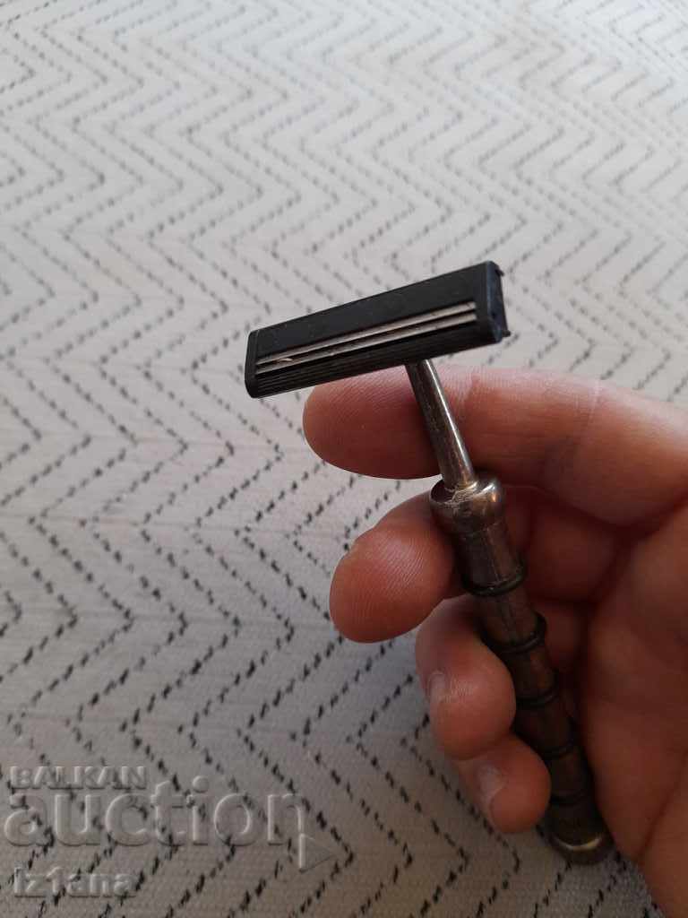 Old Arrogance razor - 5 Old Arrogance razor - 5