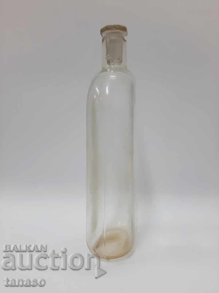 Sticlă veche de droguri cu preț 10.00 BGN | € 5.11 Sticlă veche de droguri cu preț 10.00 BGN | € 5.11