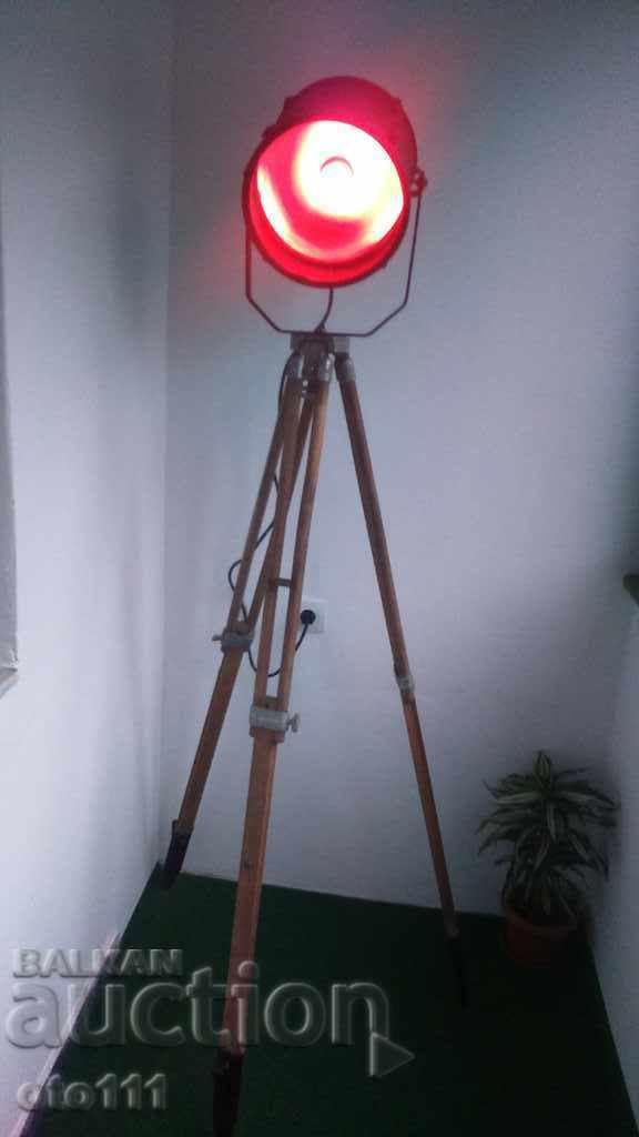 LIGHTING FLUID, FLOODLIGHT ON TRIPOD, TRIPOD, TRIPOD with price 200.00 BGN | € 102.26