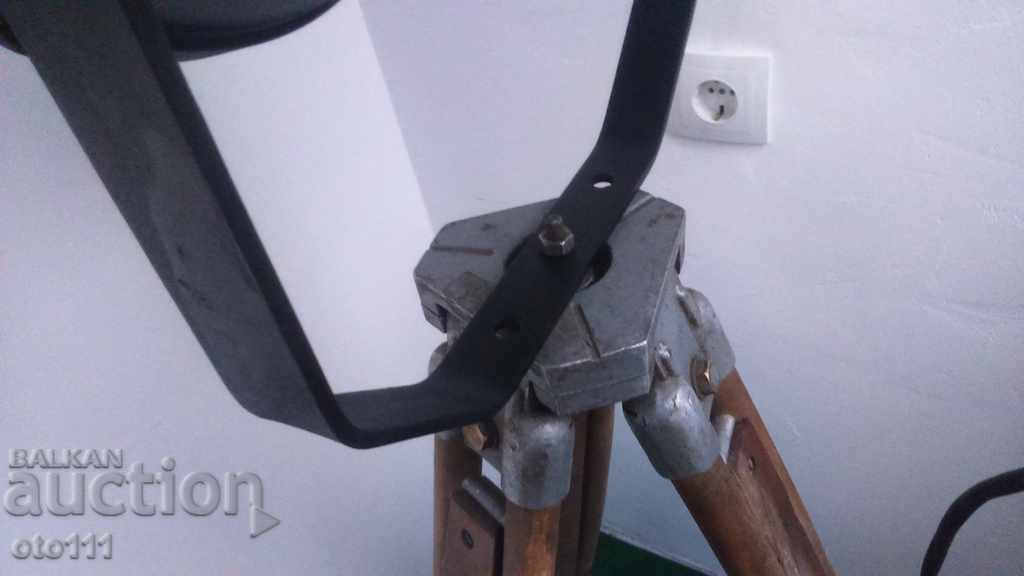 LIGHTING FLUID, FLOODLIGHT ON TRIPOD, TRIPOD, TRIPOD - 7