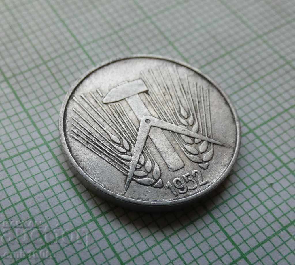 5 pfennig 1952 A GDR - 6
