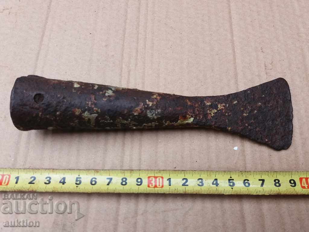 Auction REVIVAL FORGED RAIN, SPATULA, CLEANER Auction REVIVAL FORGED RAIN, SPATULA, CLEANER