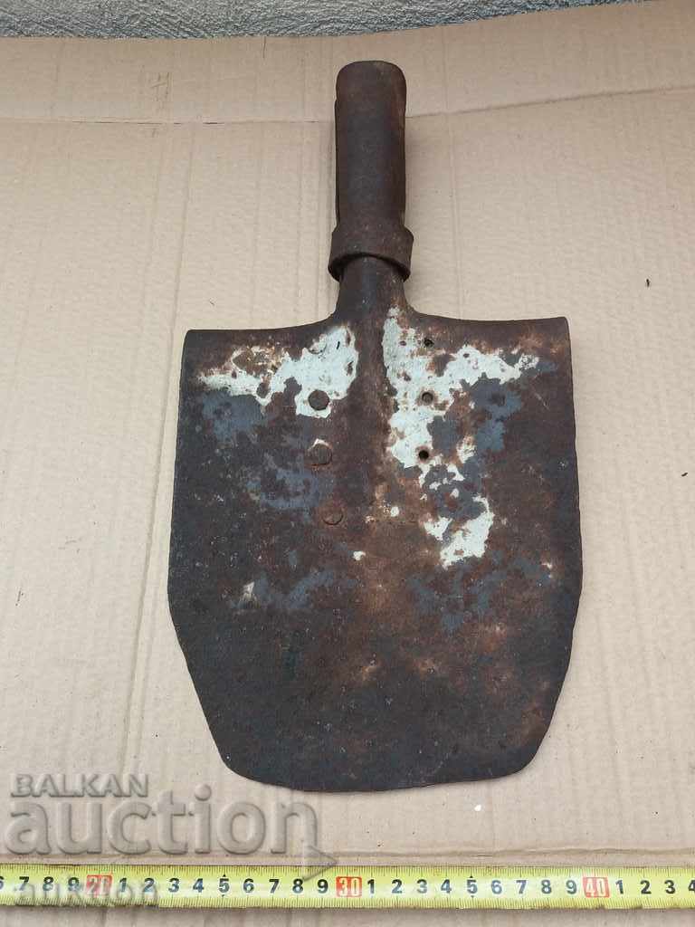 OLD MILITARY SHOVEL with price 8.99 BGN | € 4.60 OLD MILITARY SHOVEL with price 8.99 BGN | € 4.60