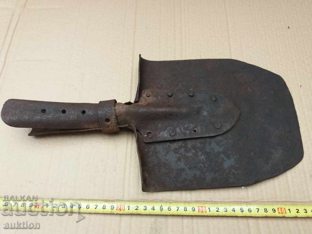 OLD MILITARY SHOVEL - 5 OLD MILITARY SHOVEL - 5
