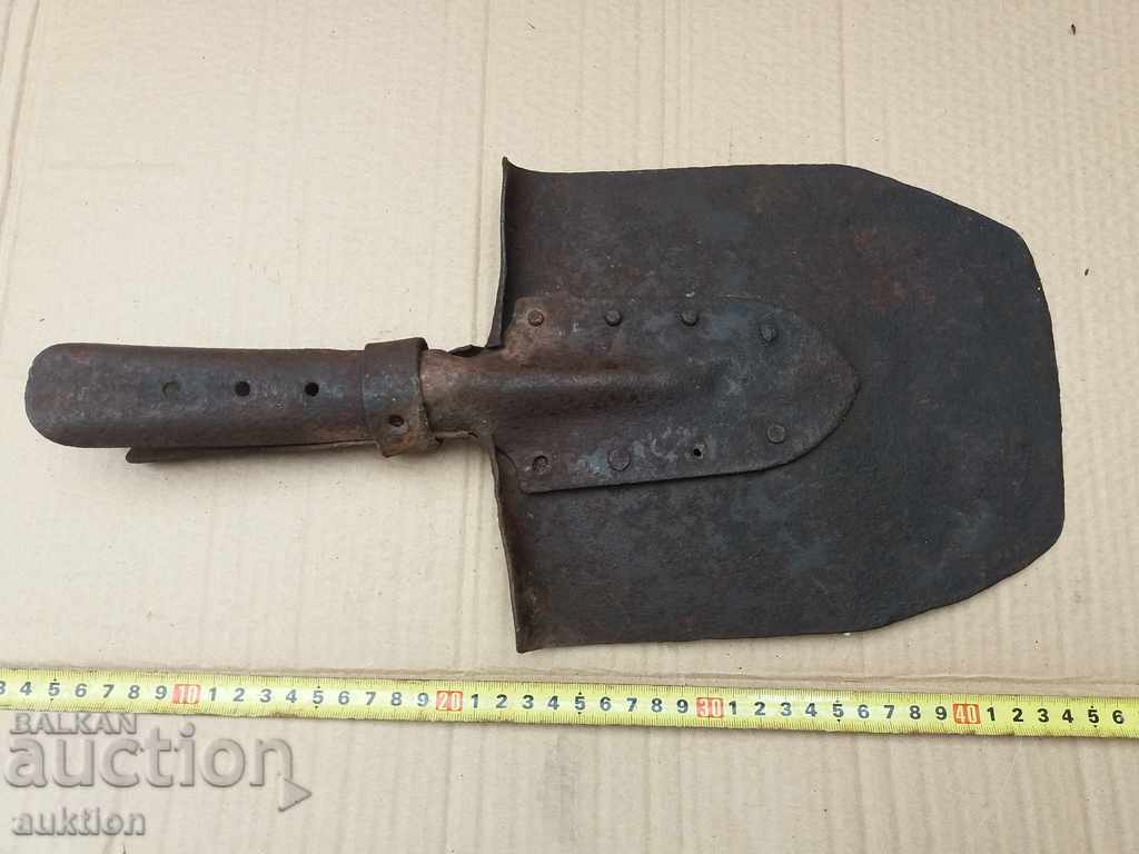 OLD MILITARY SHOVEL - 6 OLD MILITARY SHOVEL - 6