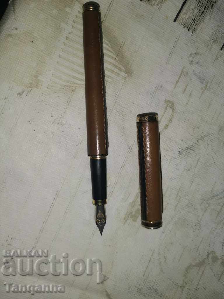 Great leather pen Arte medical