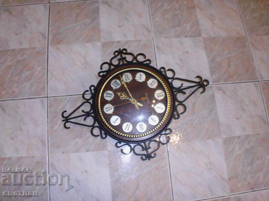 RUSSIAN CLOCK with price 35.00 BGN | € 17.90