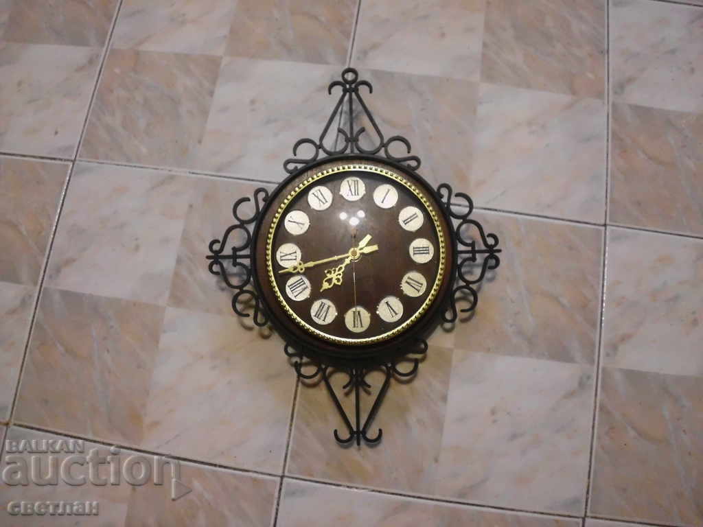 Delivery of RUSSIAN CLOCK