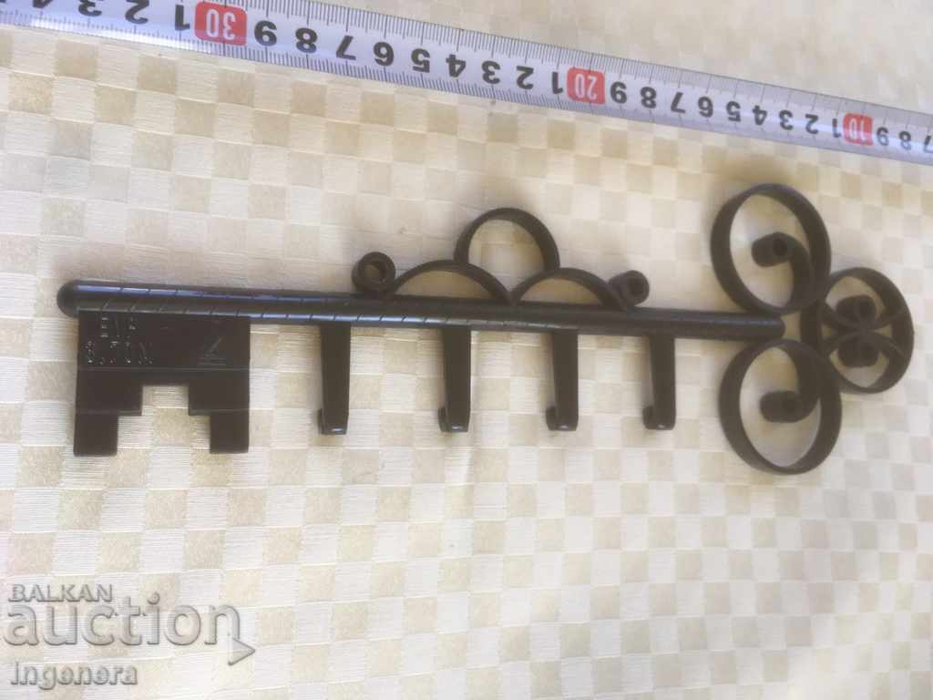 Livrarea Umeraș pentru chei din plastic DIN GERMANIA ANII 90 Livrarea Umeraș pentru chei din plastic DIN GERMANIA ANII 90