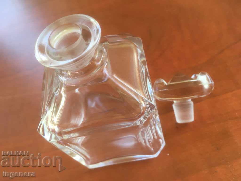 ШИШЕ ОТ ПАРФЮМ СТАРИННО СТЪКЛО ДЕБЕЛО И РЕЛЕФНО - 5 ШИШЕ ОТ ПАРФЮМ СТАРИННО СТЪКЛО ДЕБЕЛО И РЕЛЕФНО - 5