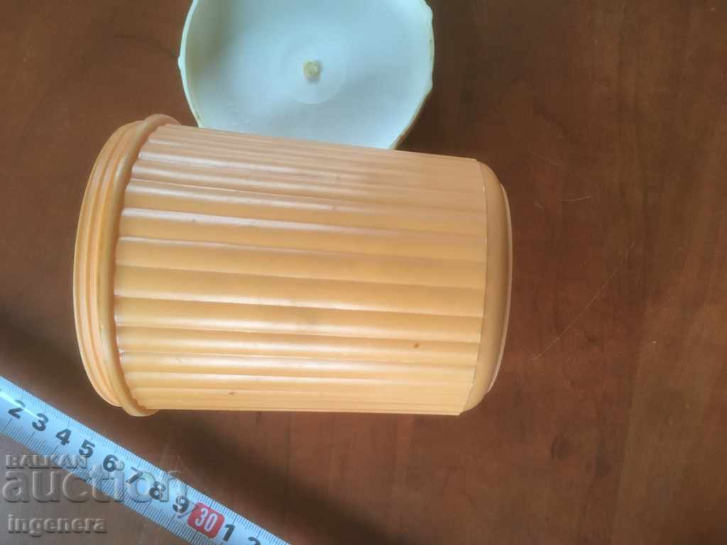 OLD MANUFACTURING PLASTIC PLASTIC BOX - 5