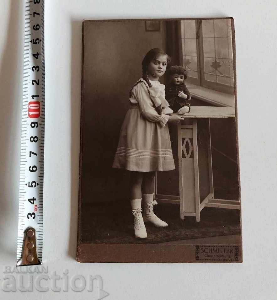 Auction HOME 20TH CENTURY GIRL DOLL OLD PHOTO PHOTO CARDBOARD Auction HOME 20TH CENTURY GIRL DOLL OLD PHOTO PHOTO CARDBOARD