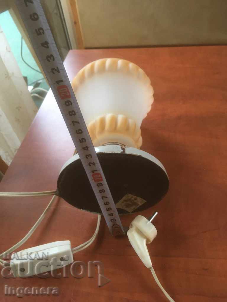 Livrarea LAMPĂ DE MASĂ METALICĂ PRODUCȚIE VECHE - ZOT KOTEL