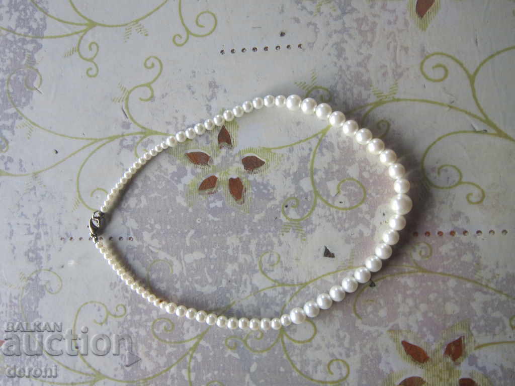 Auction Necklace necklace with pearls 6 Auction Necklace necklace with pearls 6