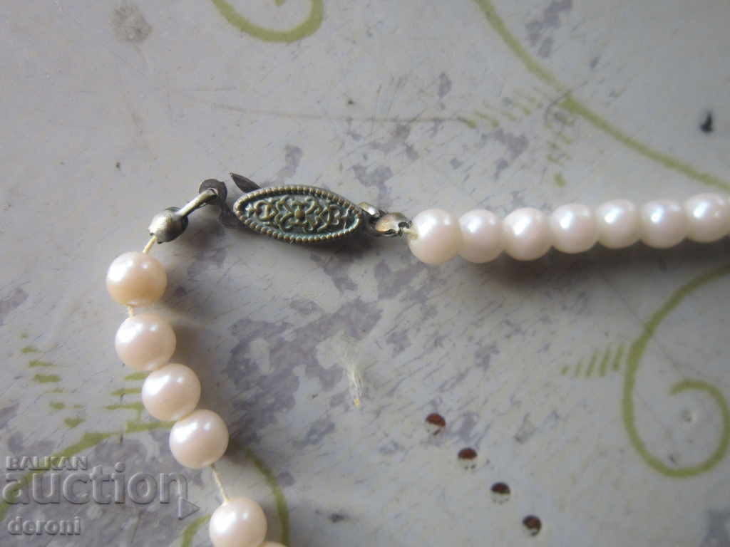 Delivery of Great Necklace Necklace with Rocher Pearls Delivery of Great Necklace Necklace with Rocher Pearls