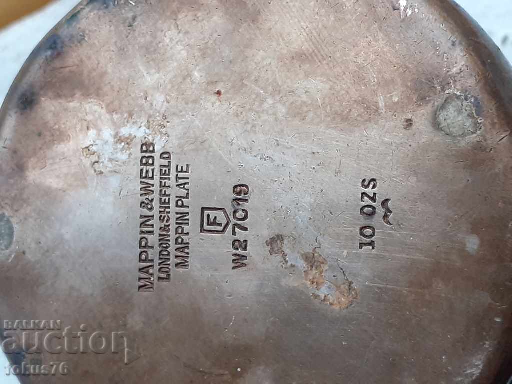 Delivery of Mappin & Webb collector's cup Delivery of Mappin & Webb collector's cup