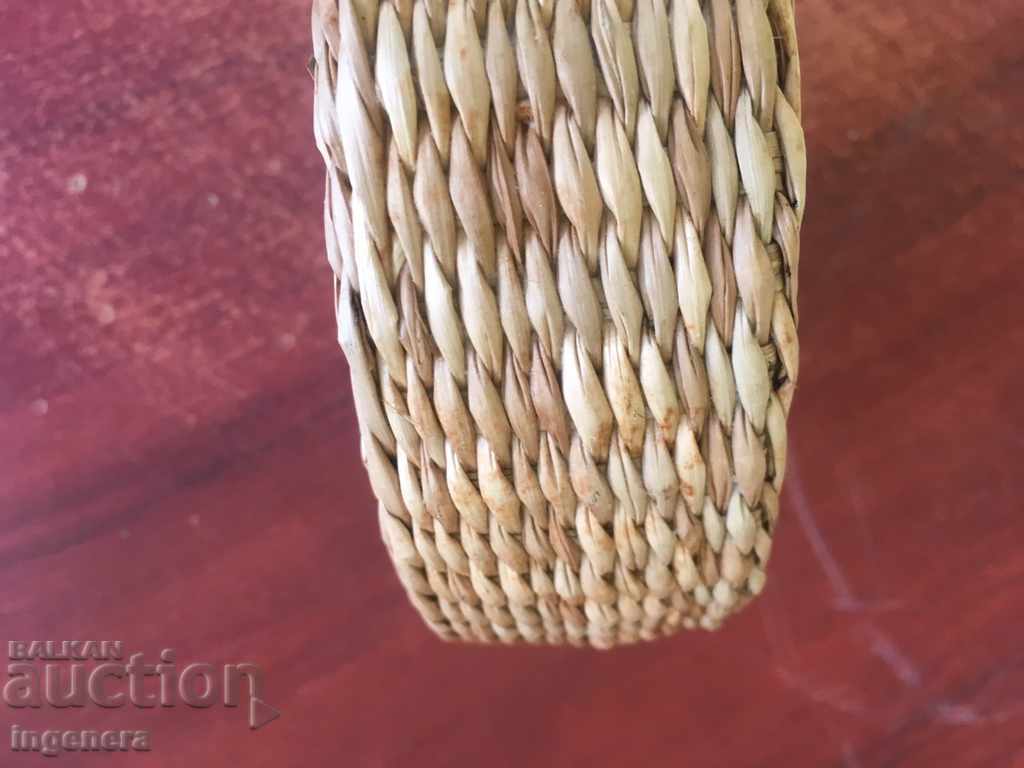 Auction FRUITER WOVEN OLD Auction FRUITER WOVEN OLD