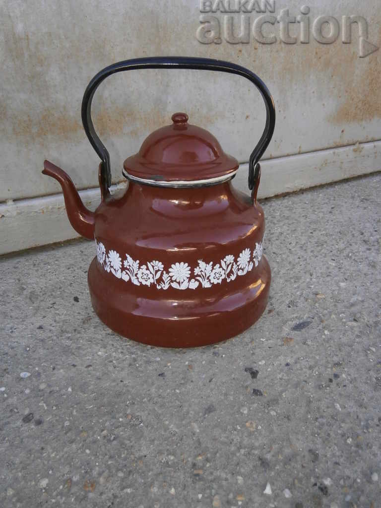Delivery of large retro vintage enameled teapot 50s Delivery of large retro vintage enameled teapot 50s