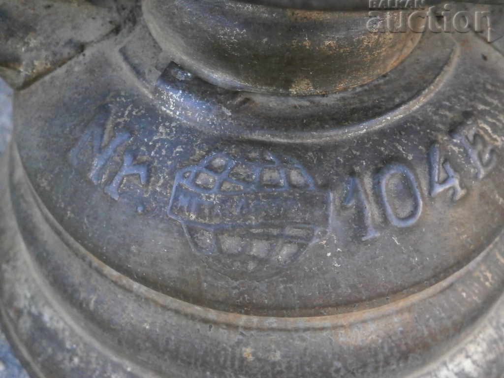 Delivery of antique gas lantern number 104 Delivery of antique gas lantern number 104