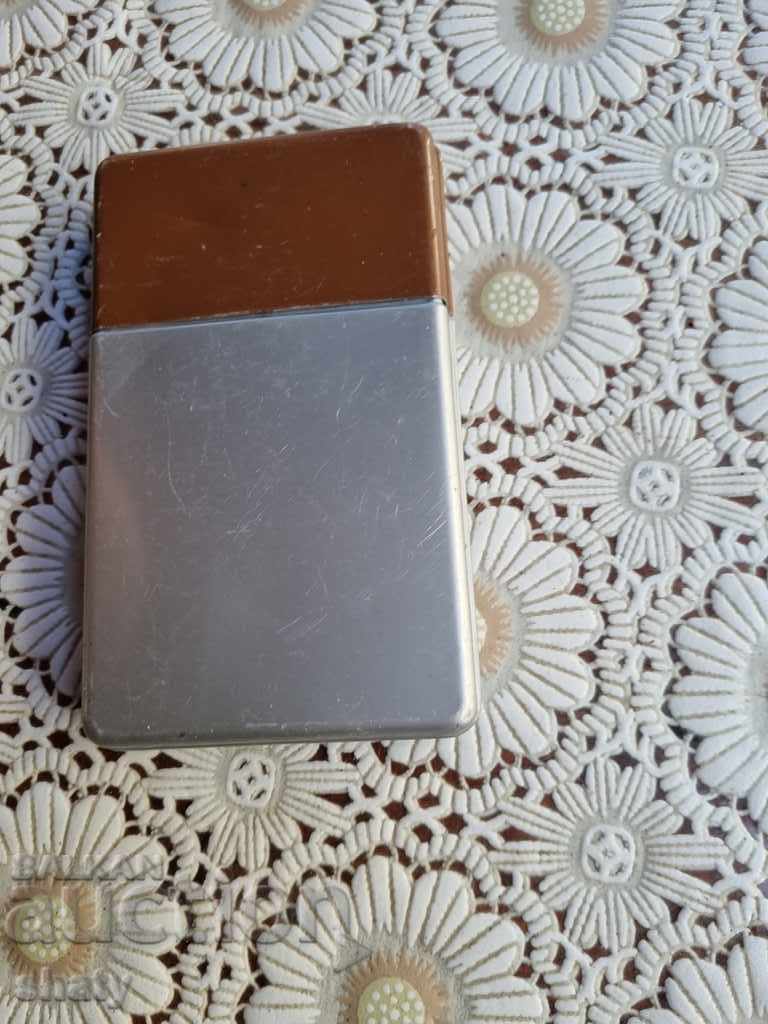 Delivery of Cigar box Delivery of Cigar box