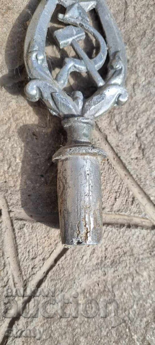 Delivery of Metal flag top Delivery of Metal flag top