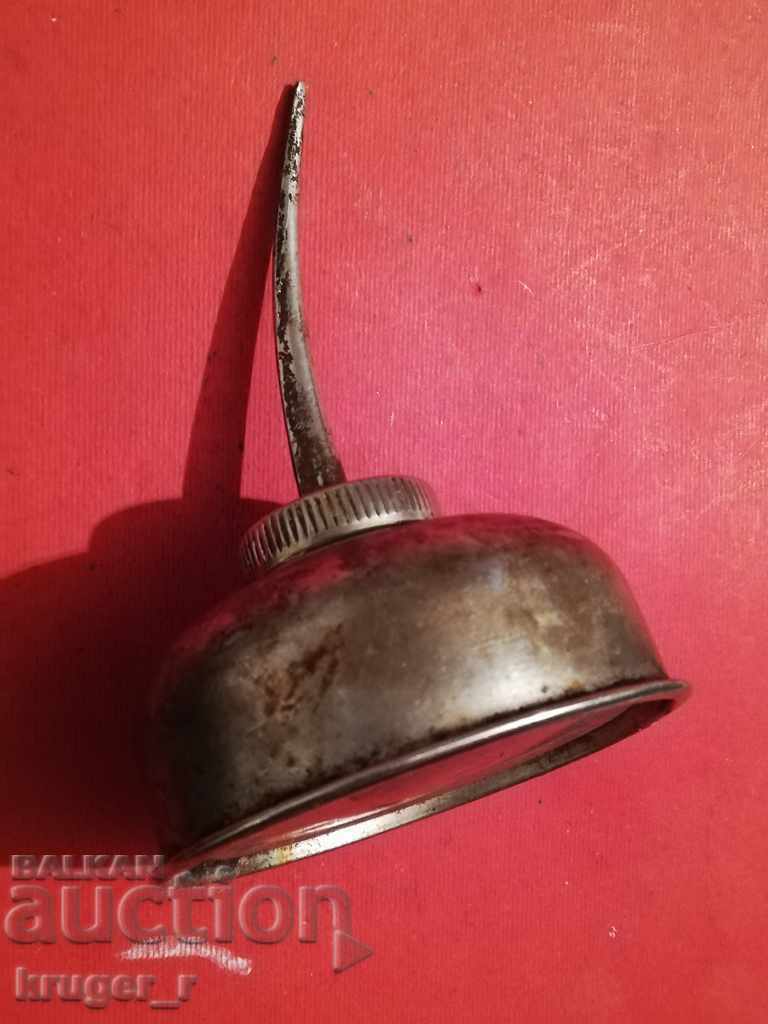 Παλιό μεταλλικό πιάτο βουτύρου με τιμή 10.00 BGN | € 5.11 Παλιό μεταλλικό πιάτο βουτύρου με τιμή 10.00 BGN | € 5.11