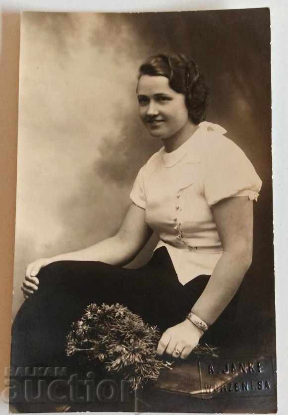 1930s OLD PHOTO WOMAN FEMALE PORTRAIT 1930s OLD PHOTO WOMAN FEMALE PORTRAIT
