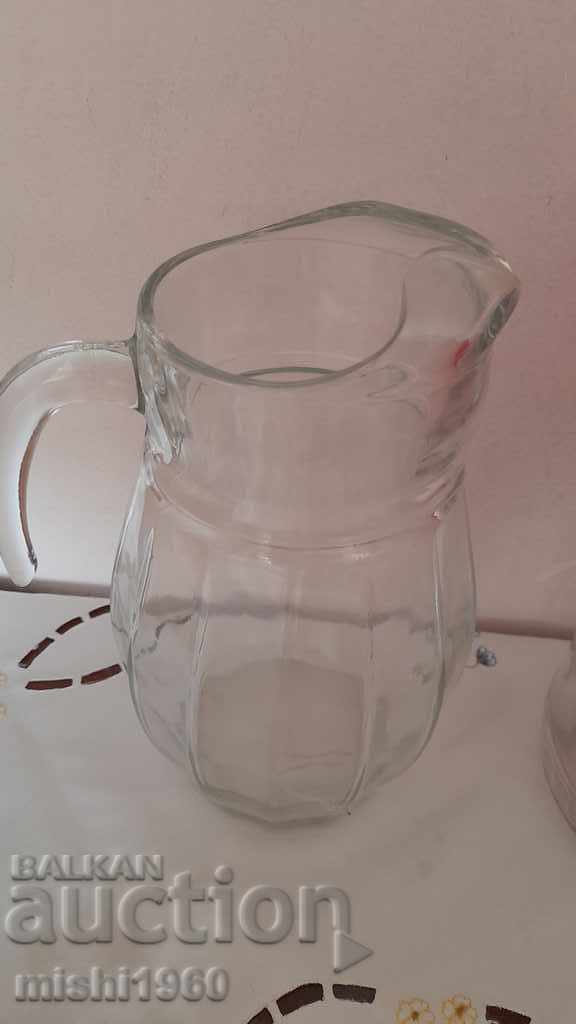 Jug of thick, heavy glass Jug of thick, heavy glass