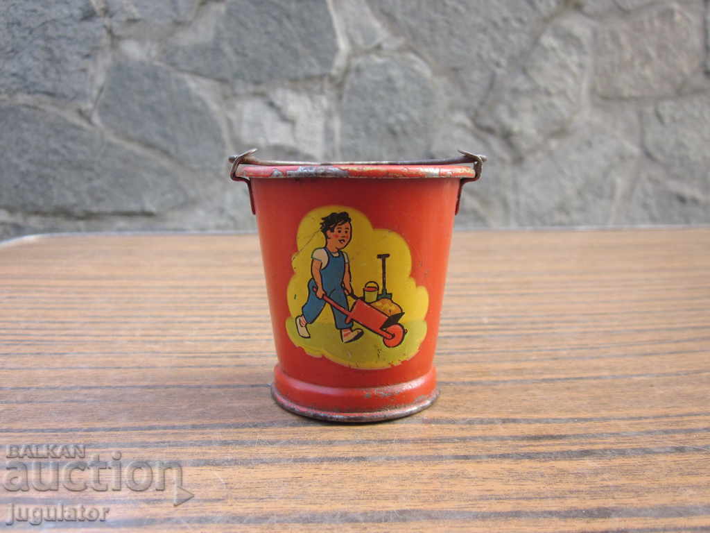 vintage μεταλλικό τσίγκινο κουβά παιδικό παιχνίδι με τιμή 10.00 BGN | € 5.11