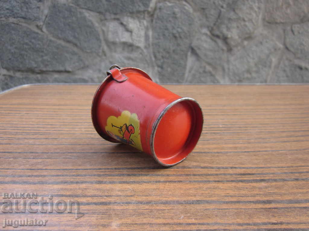 Δημοπρασία vintage μεταλλικό τσίγκινο κουβά παιδικό παιχνίδι