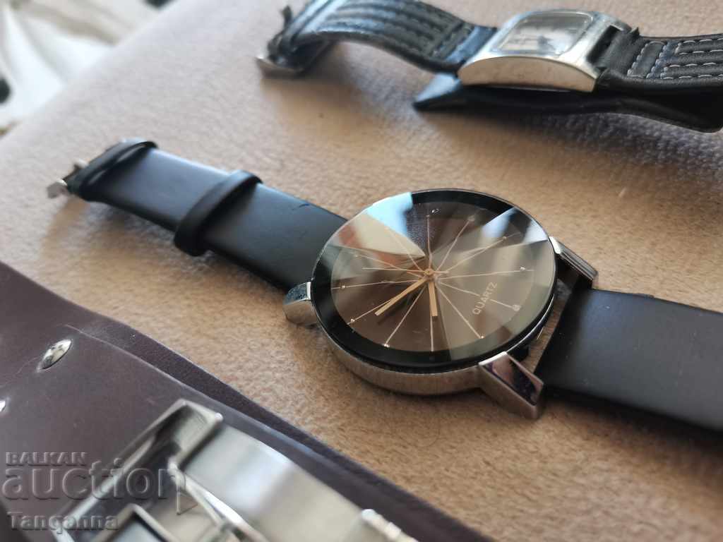 Two watches and a bracelet with price 40.00 BGN | € 20.45 Two watches and a bracelet with price 40.00 BGN | € 20.45