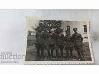 Снимка Петима офицери с медали и кръстове за храброст