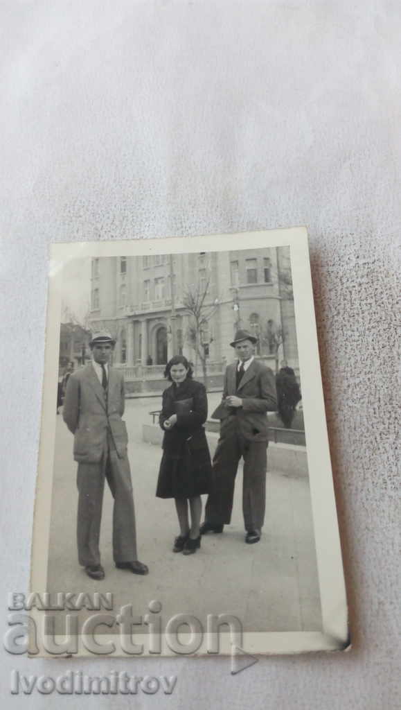 Photo Sofia Woman and two men