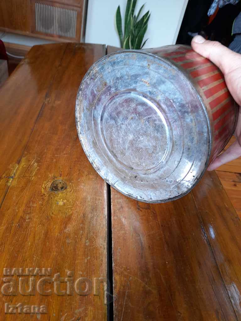 An old box of TAHAN HALVA - 6 An old box of TAHAN HALVA - 6